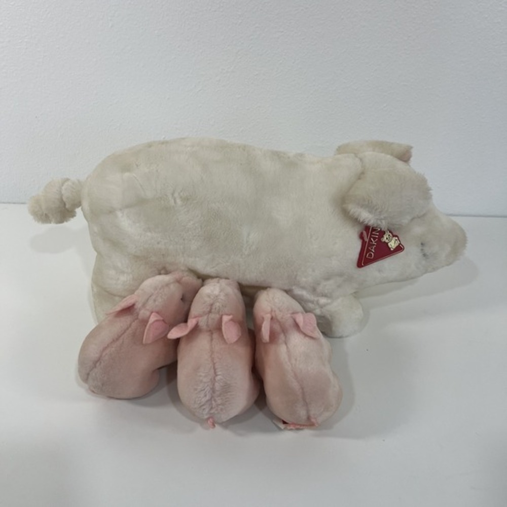 Vintage Dakin Mama Pig & 3  Piglets Stuffed Animal New W Tags‎ W/ 3 pigs